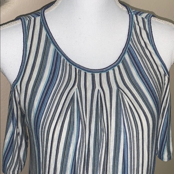 Max studio Stripe cold shoulder blouse - Picture 3 of 7